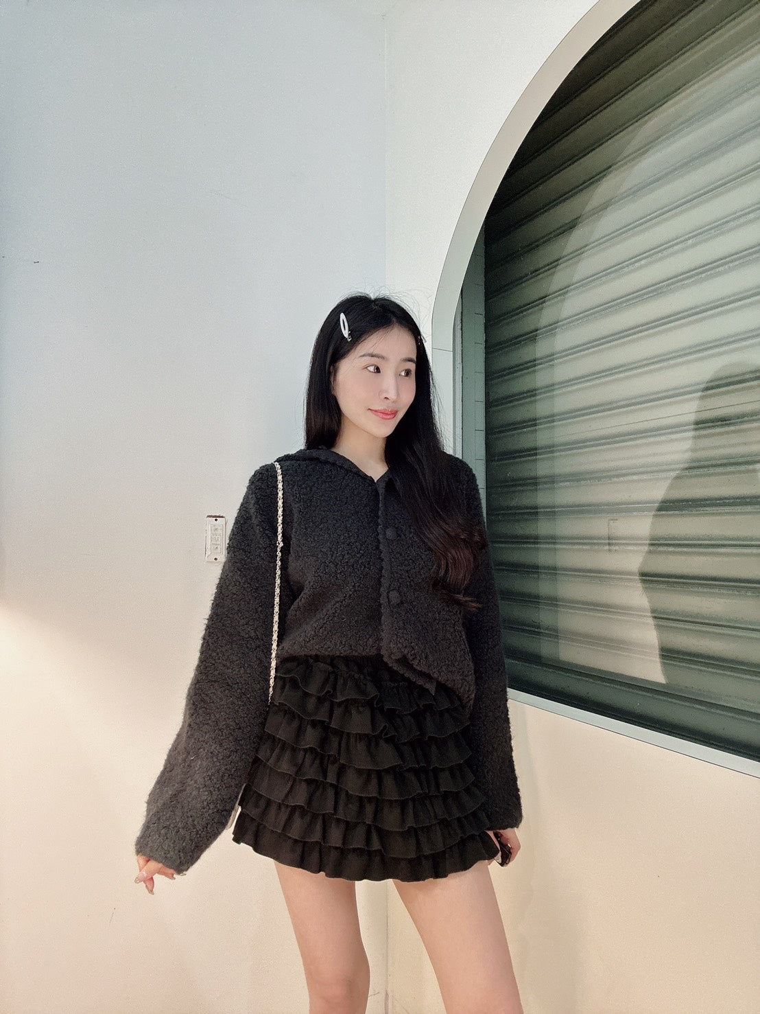 波浪滾邊羊羔毛針織外套