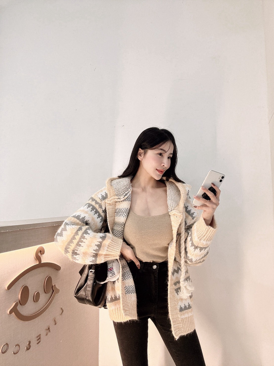 費南雪連帽厚磅針織外套