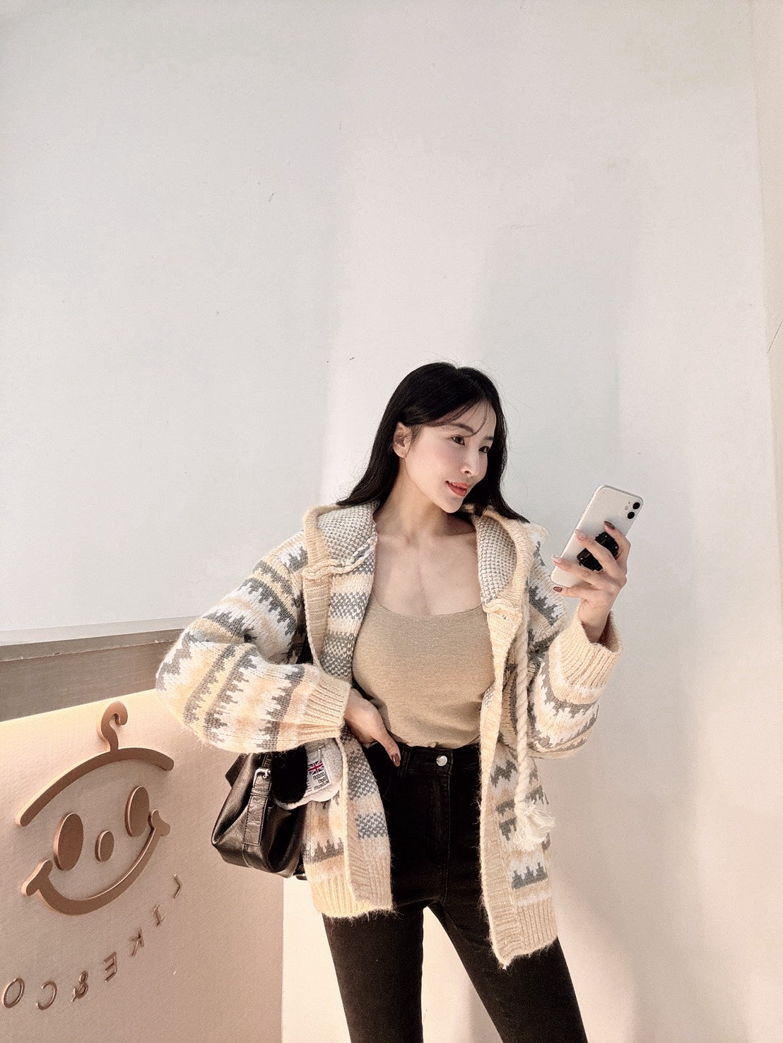 費南雪連帽厚磅針織外套