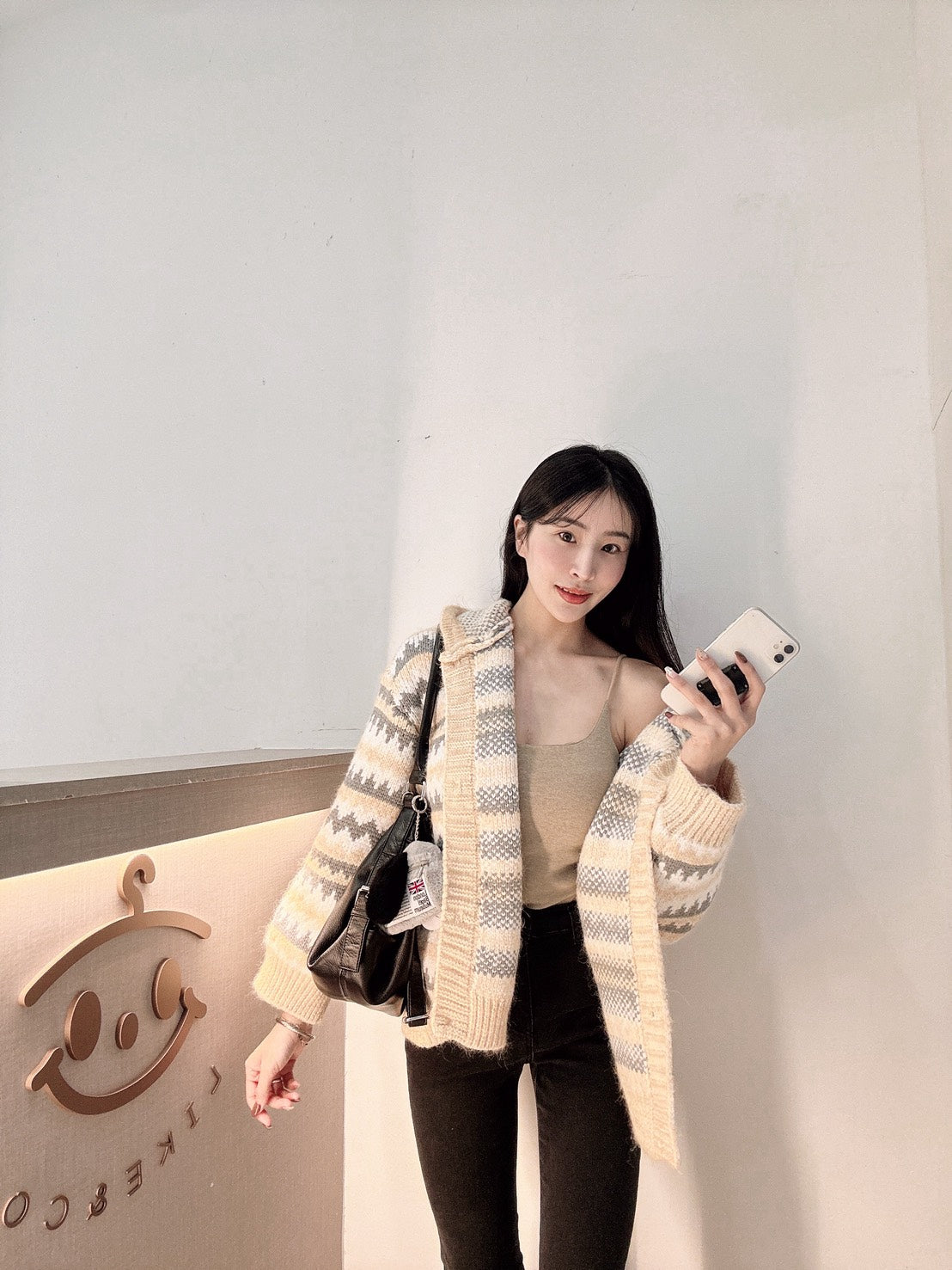 費南雪連帽厚磅針織外套