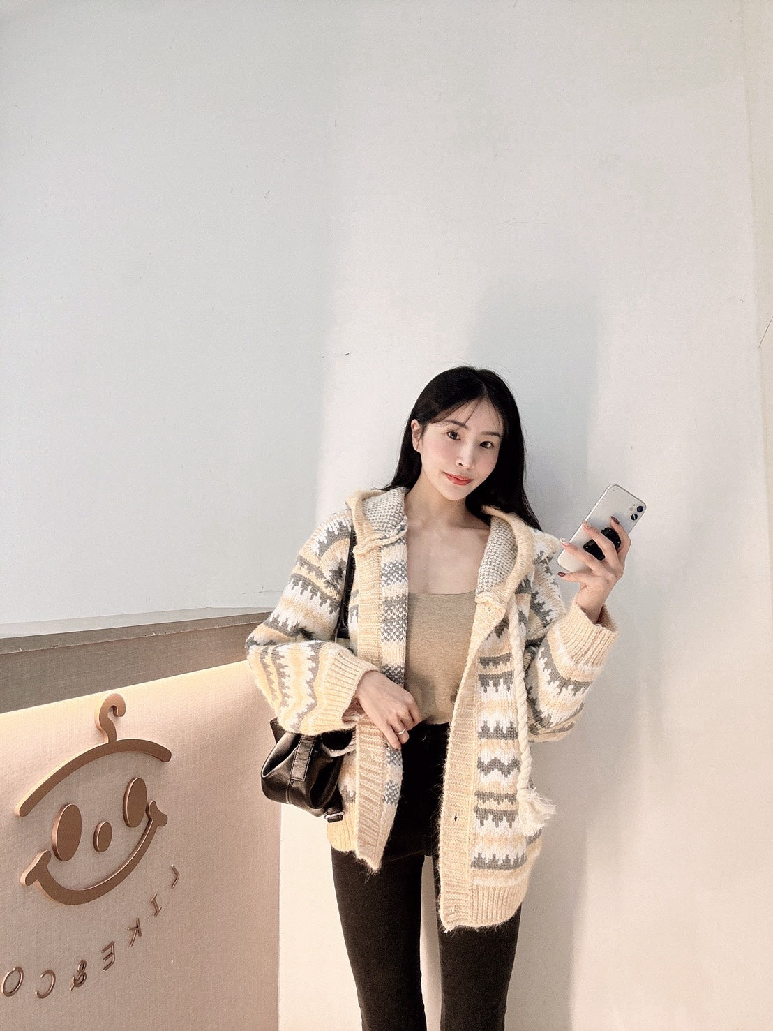 費南雪連帽厚磅針織外套