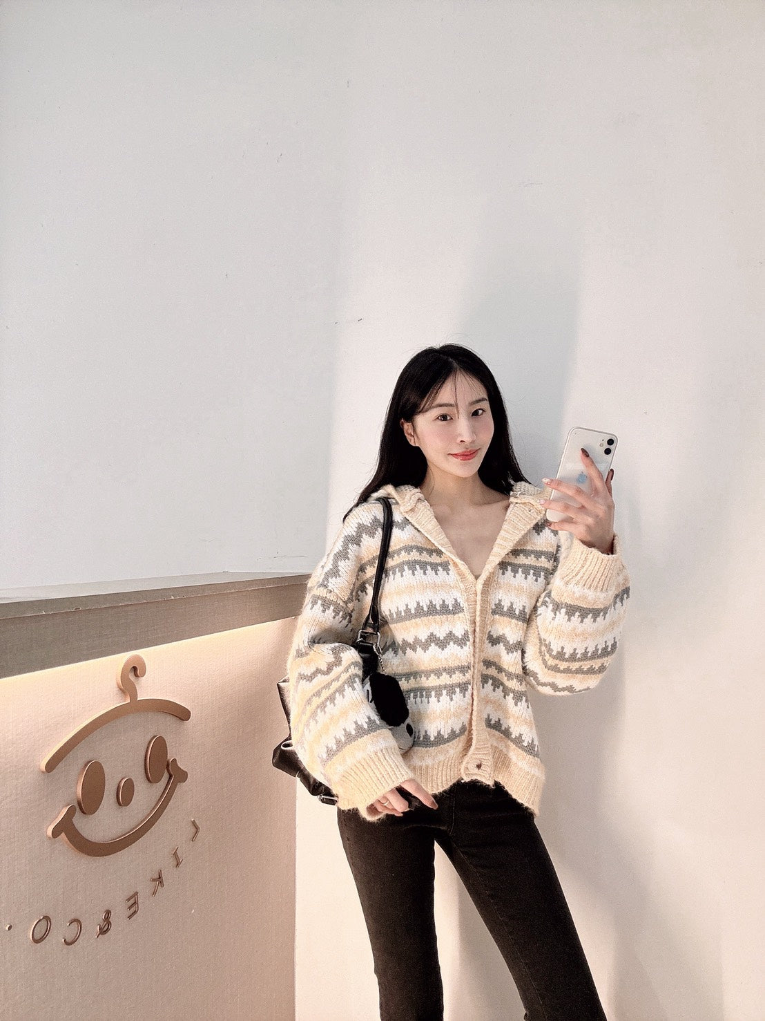 費南雪連帽厚磅針織外套