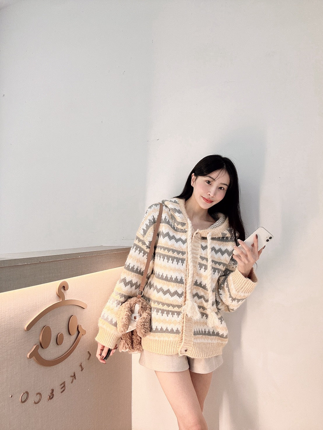 費南雪連帽厚磅針織外套