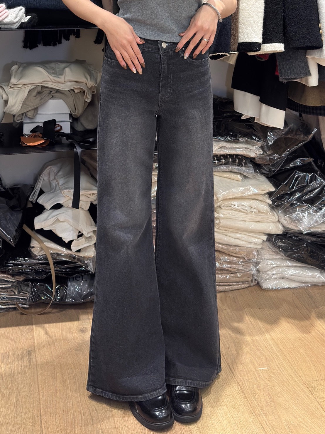 煙灰色小喇叭褲