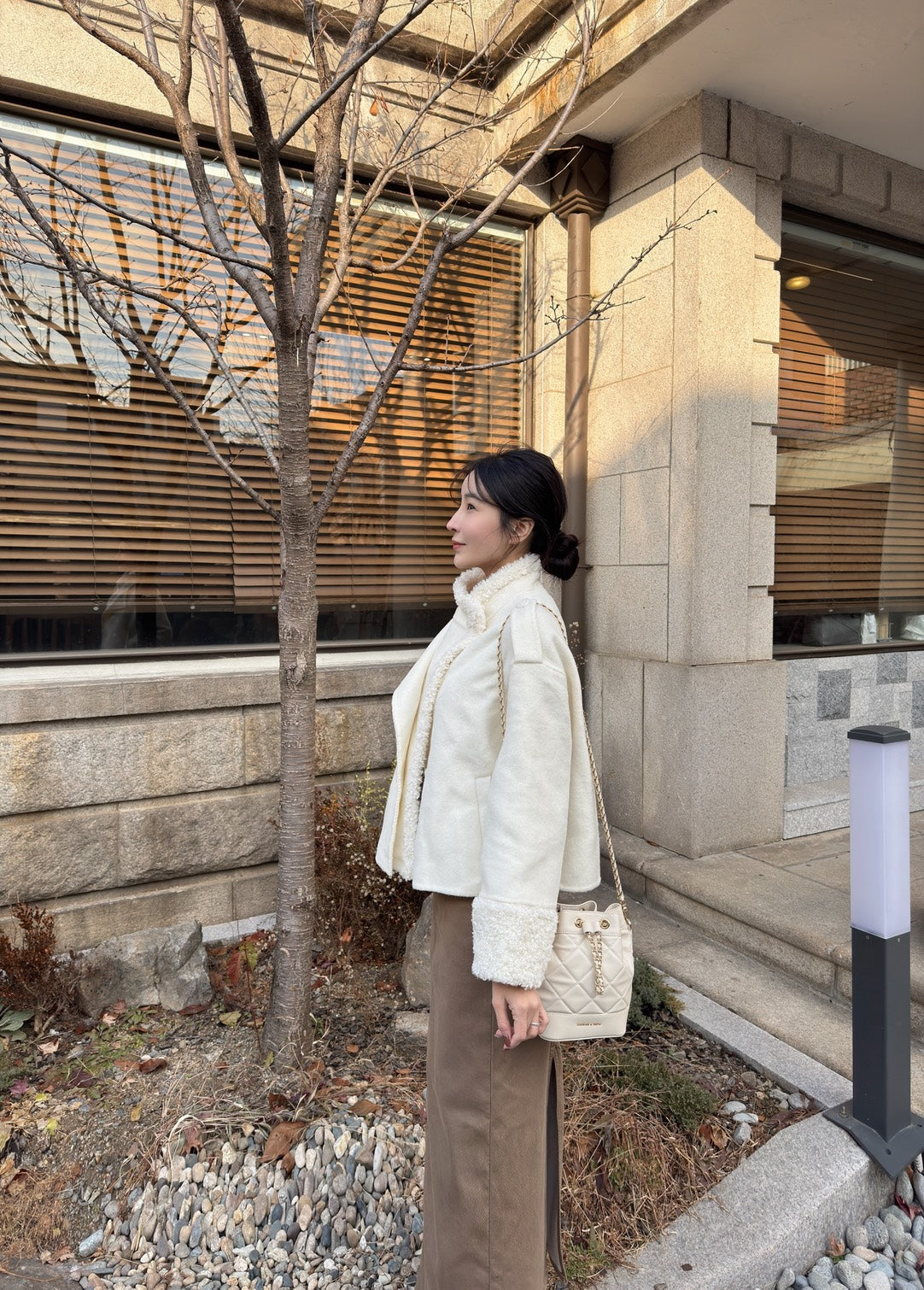 羊羔毛袖翻領手工大衣