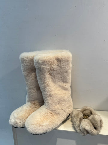軟萌毛毛中筒靴