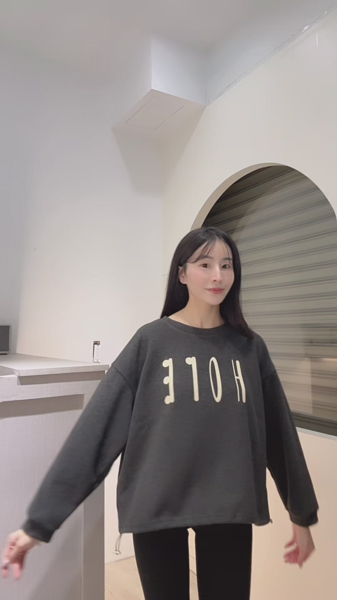 微短版刷絨衛衣